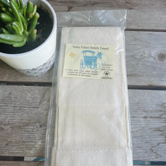 Other - Terry cloth cross stitch towel set of 2, "Empress" 16" x 26" Charles Craft New